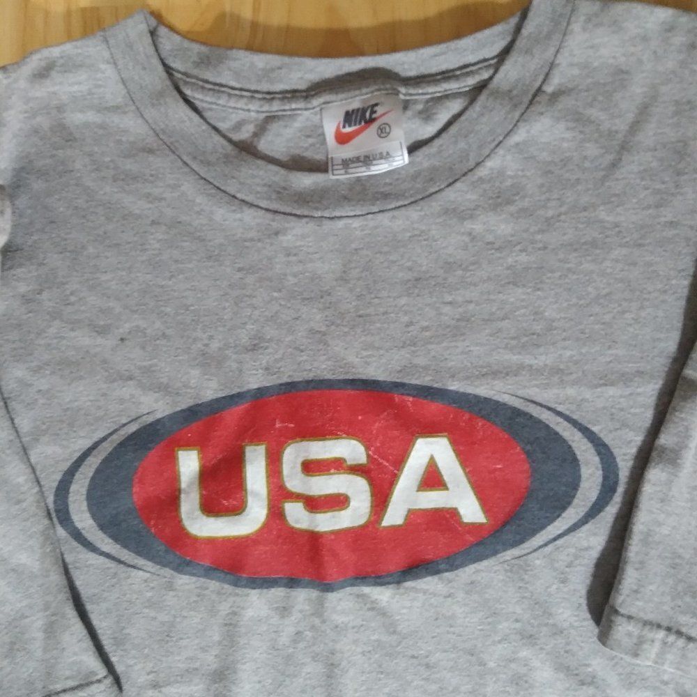 Vintage Nike USA Logo Graphic T-Shirt